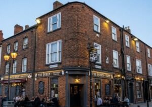 The Queen Crafthouse