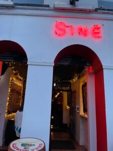 Sin E
